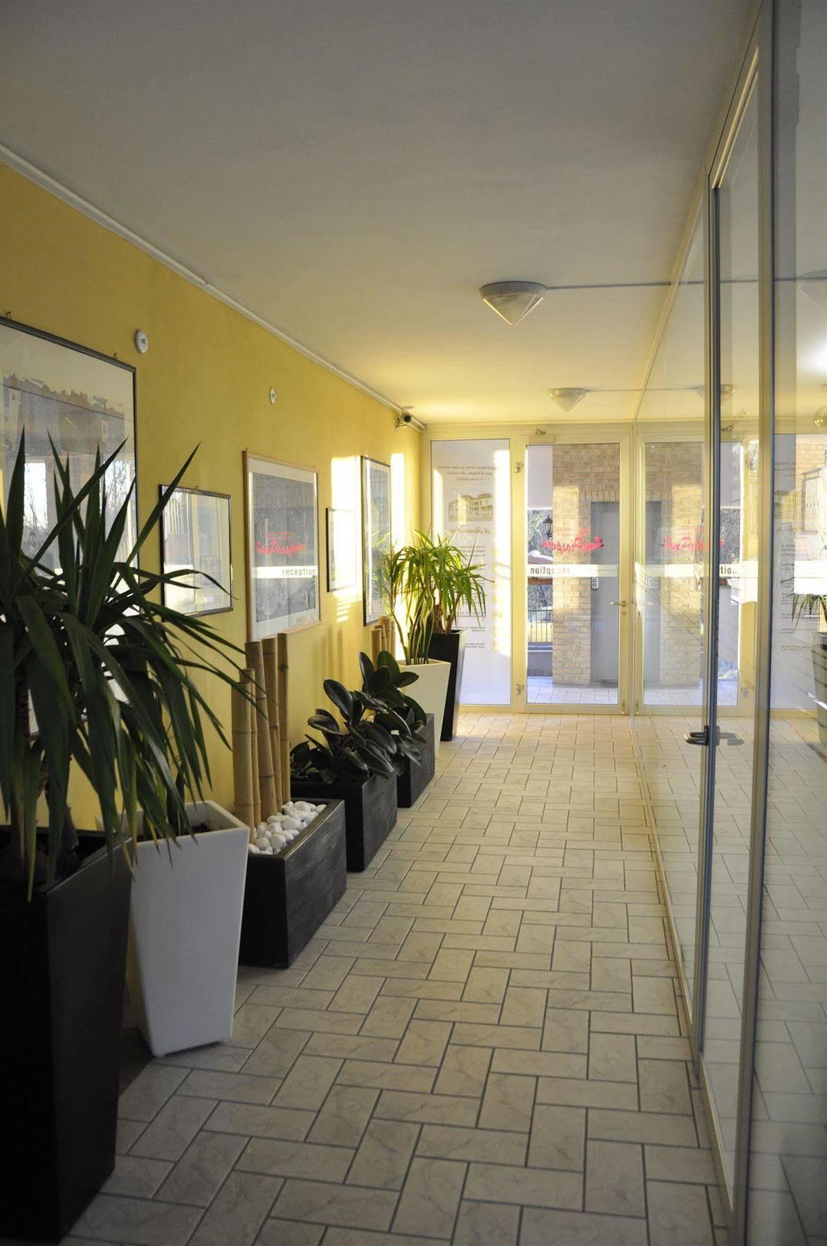 Residence San Prospero Garbagnate Milanese Exterior foto